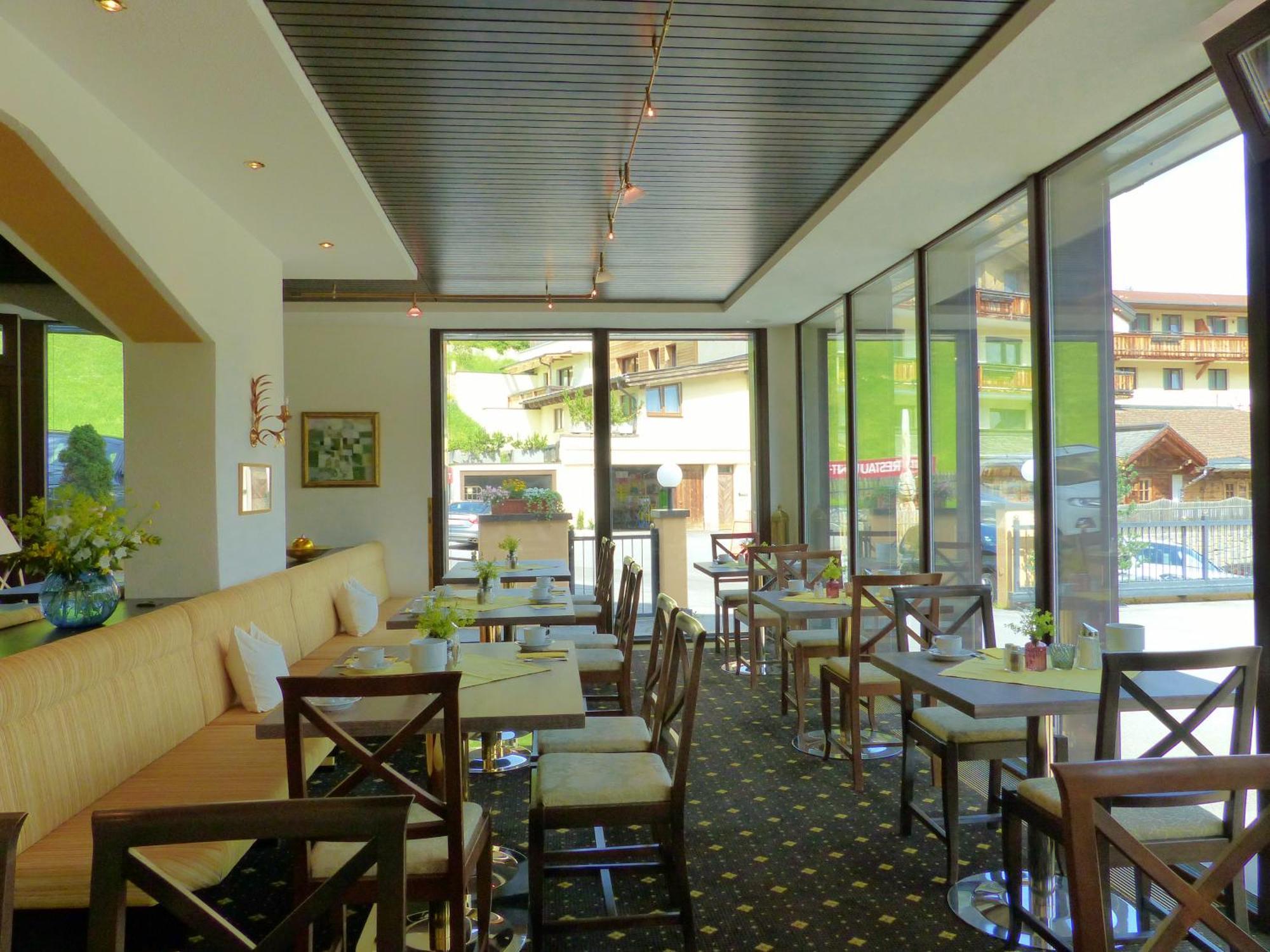 Hotel Garni Zerzer Serfaus Exterior photo